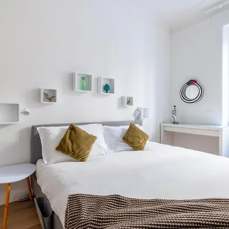 Urban Chic 2 Bedroom Vatican Escape Daire Roma
